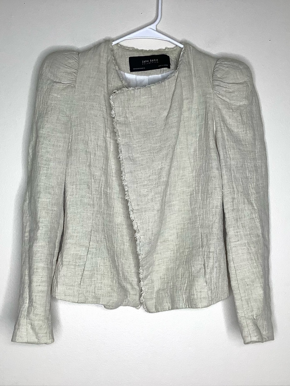 < Zara Cotton-Linen Blazer Jacket With Puff Shoulders >
